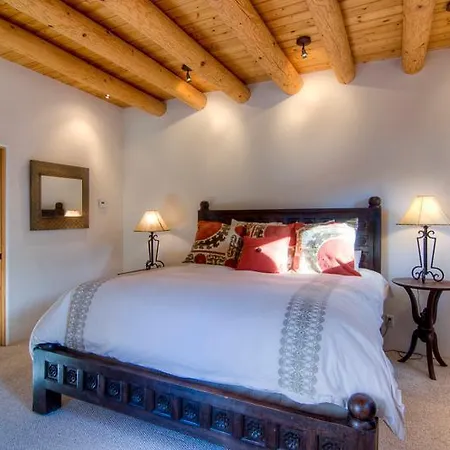 Bishops Corazones Three-bedroom Santa Fe